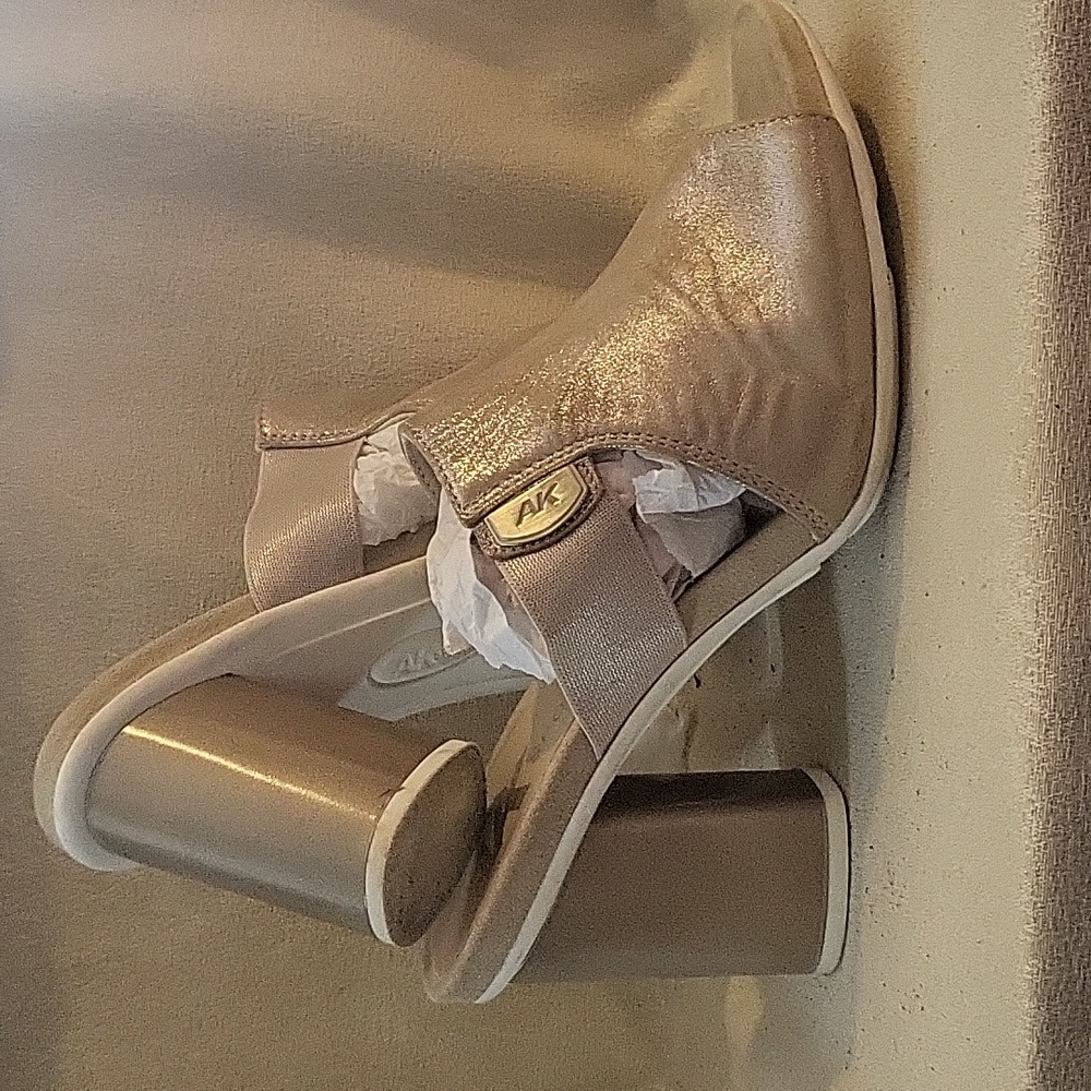 Shoes - Picture 3 of 3